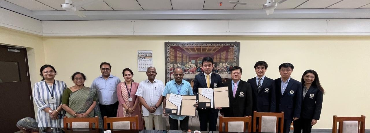 SXUK signs MoU with Mahidol University