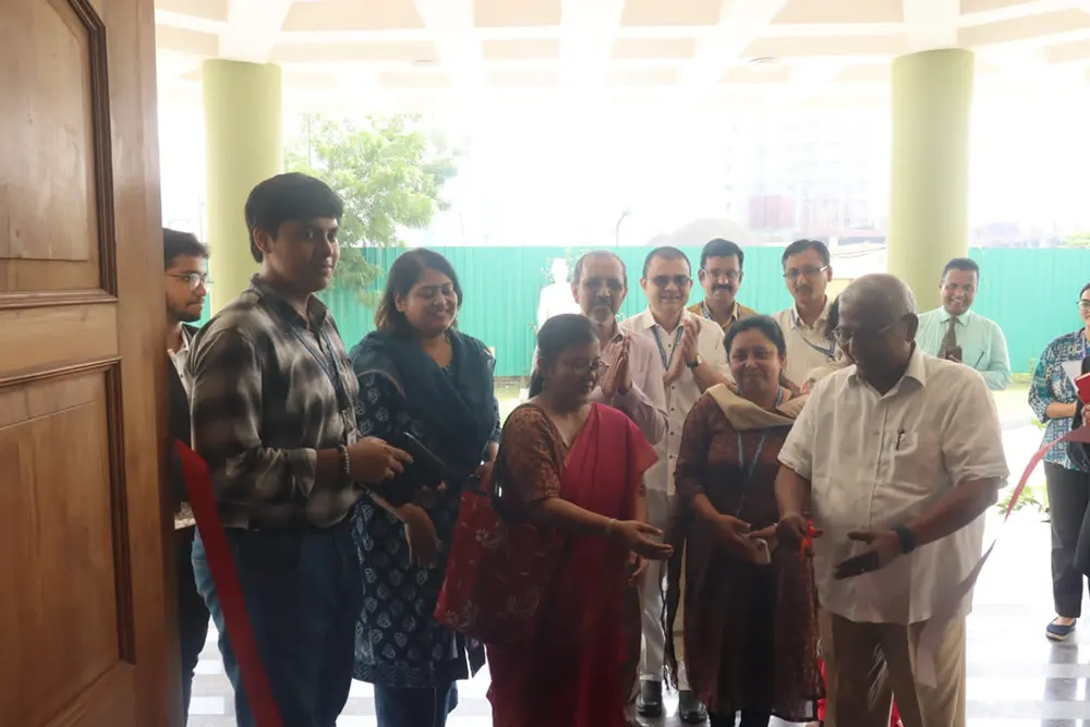 XLS hosts poster presentation on environmental awareness
