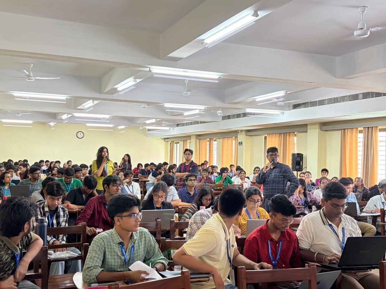XSET hosts seminar on Hackathon